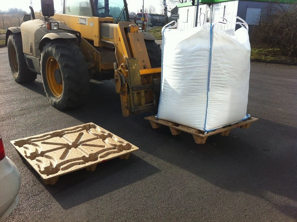 a jumbo bag loaded on a presswood pallet