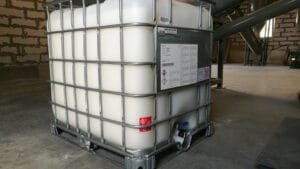 UF liquid glue for presswood pallet production