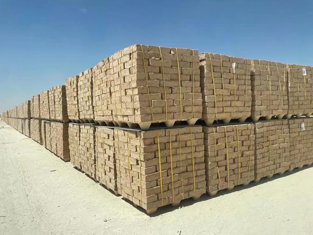 presswood pallet were used to load bricks in middle east market