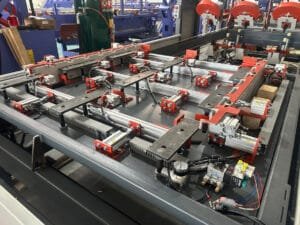 Horizontal pallet nailing machine for solar panel pallet with 6 nail guns machine mold and clamp
