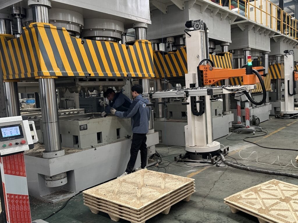 presswood molding machine testing before delivery