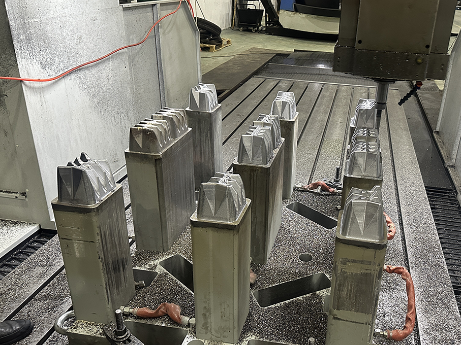 roller conveyor pallet mold
