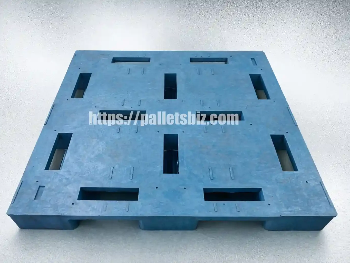 Grid Surface Pallet